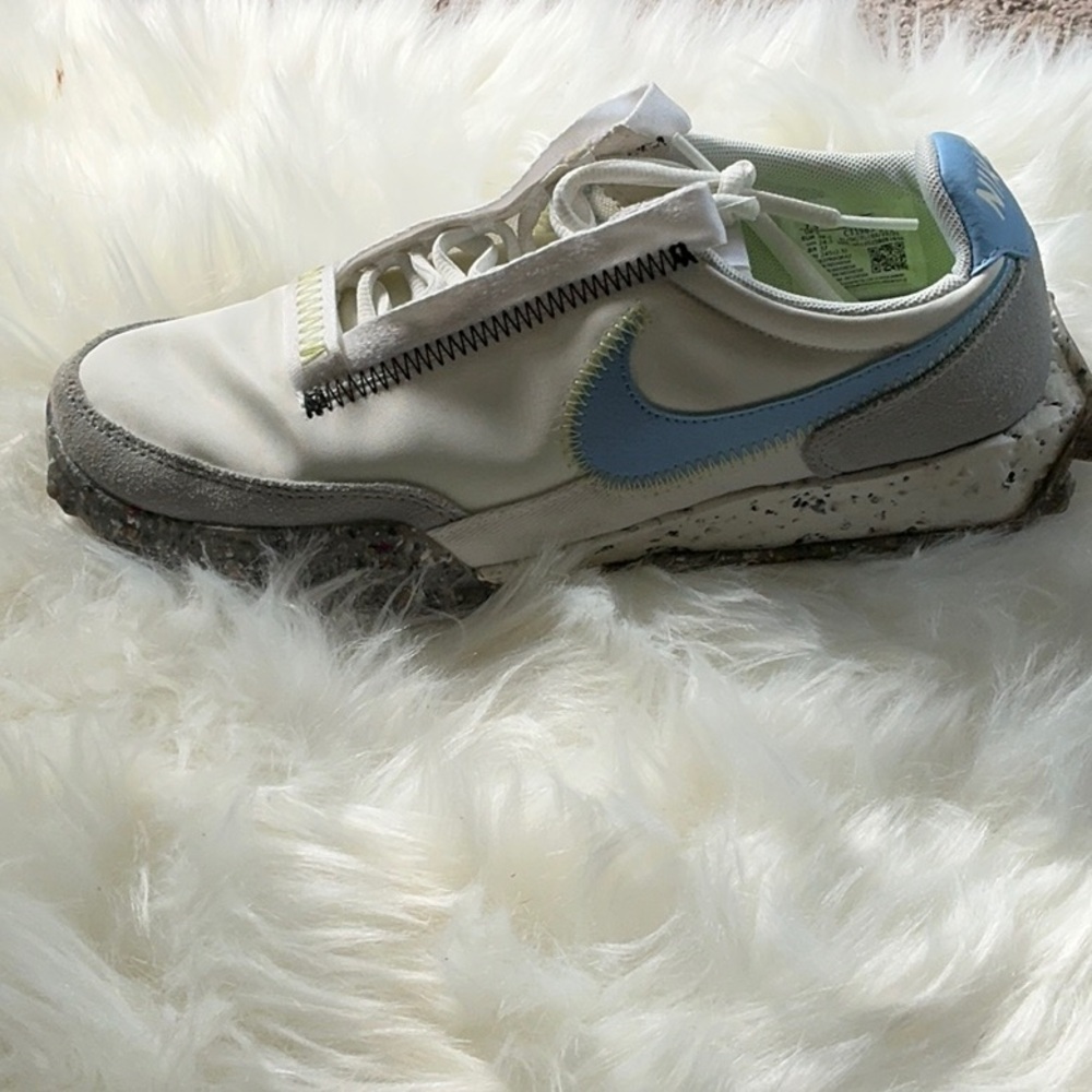 Nike Women's waffle racer crater White and Blue Sneakers size 7.5